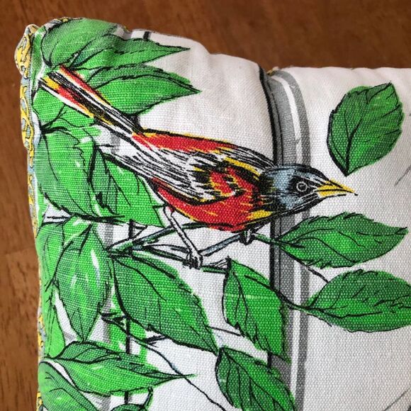 Gray Tabby Cat Yarn Bird Tree Branch Pillow Tea Towel Calendar 2000 Kay Dee 9x12 - Picture 5 of 11